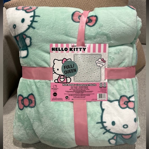 Hello Kitty Full/Queen Plush mint green PINK BOW Blanket BRAND NEW - Picture 1 of 3